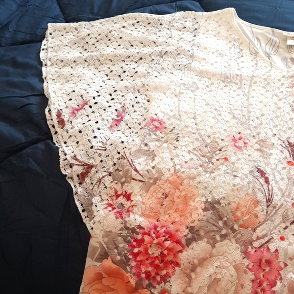 BRITTANY BLACK CAPE SLEEVE WOMEN'S TOP SIZE LARGE - Picture 9 of 11